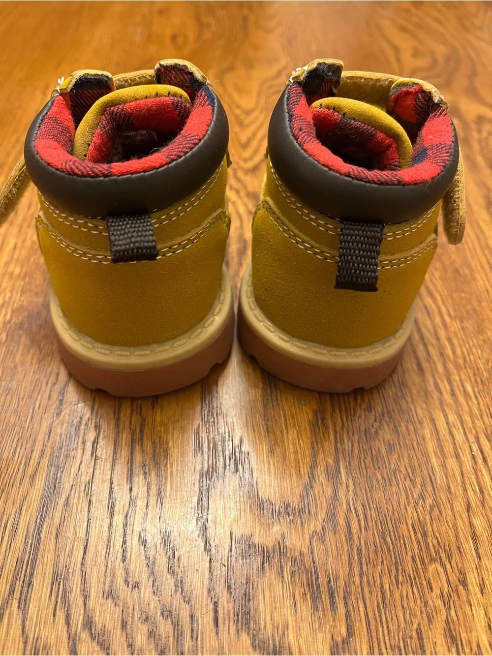 Toddler Boys Boots Size 4 – Garanimals (Timberland Style)